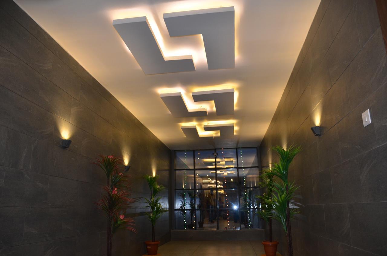 Apple Residency Hotel Pātan Exterior photo