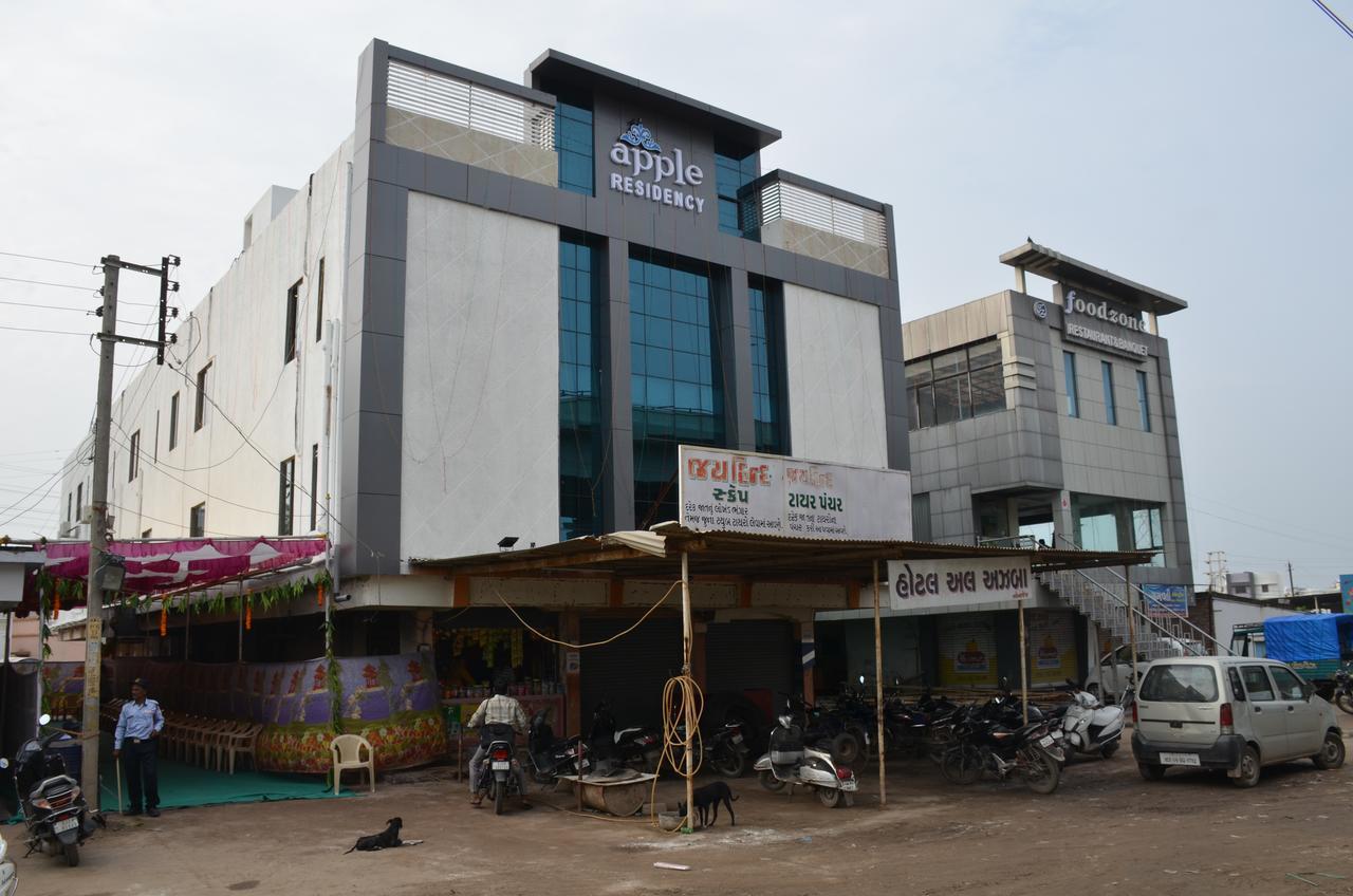 Apple Residency Hotel Pātan Exterior photo