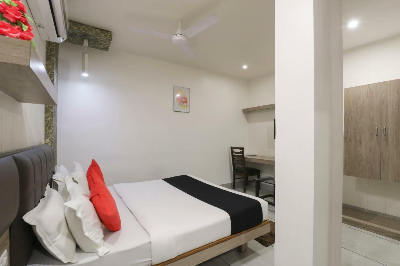 Apple Residency Hotel Pātan Exterior photo