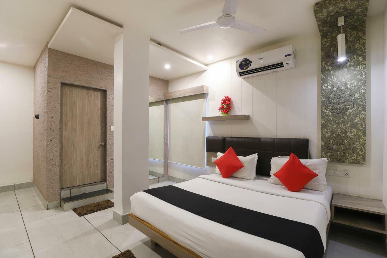 Apple Residency Hotel Pātan Exterior photo